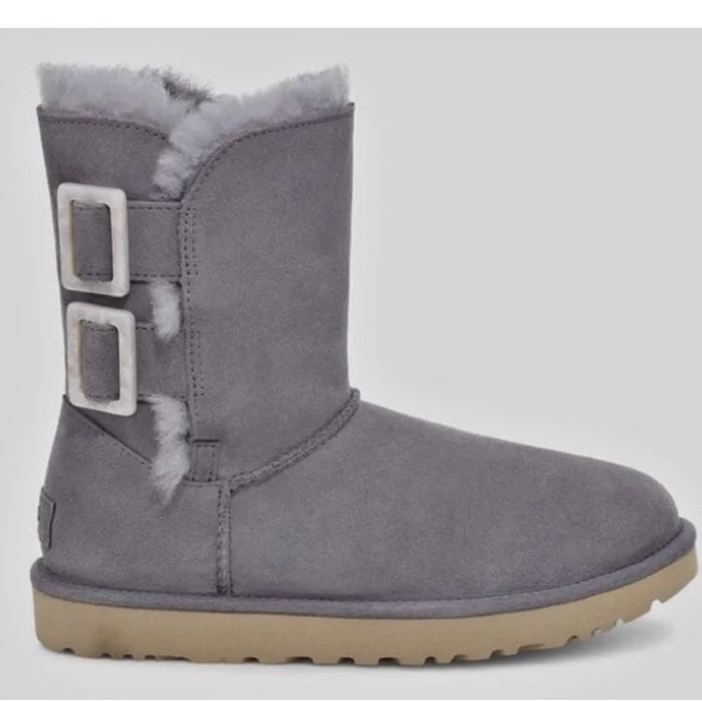 Ugg Bailey Buckle Classic Short Winter Boots Gray Women’s Size 7 NWB